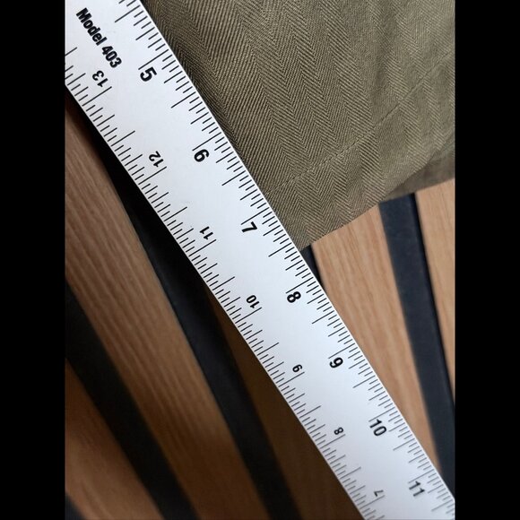 Tommy Bahama Shorts 33 Womens Beige 100% Silk 7.5" Inseam - Picture 5 of 8